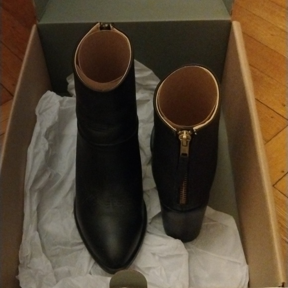 Nisolo Dari Boot Block Heel Water Resistant - Picture 3 of 4